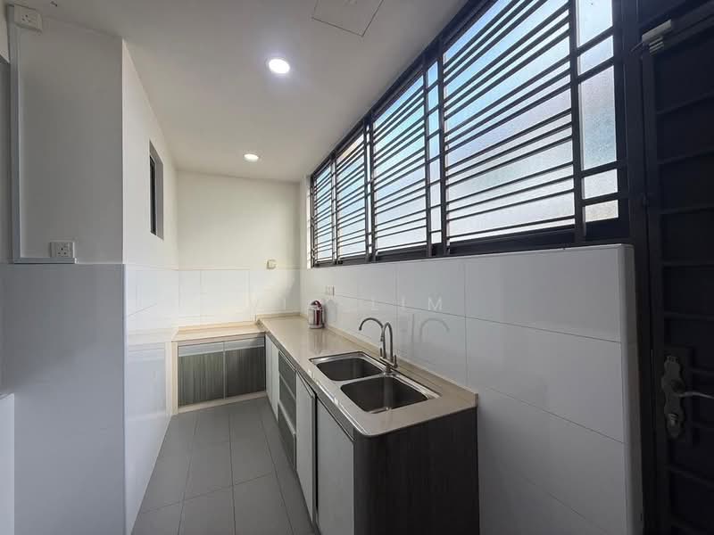 2-storey Terraced House for Sale in Taman Seri Austin (Tebrau) - Vic Lim - Kitchen - PropertyGuru.com.my