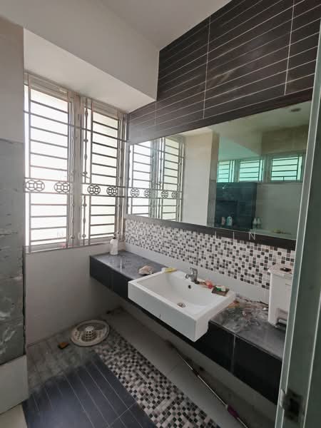 Nusa Duta untuk Untuk Dijual - RM 1,550,000, Mac 2026 - Bathroom - PropertyGuru.com.my