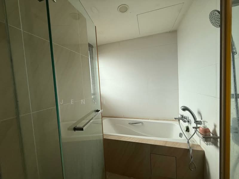 Apartment for Rent at Molek Pine 3 - Jennie Chew - Bathroom - PropertyGuru.com.my