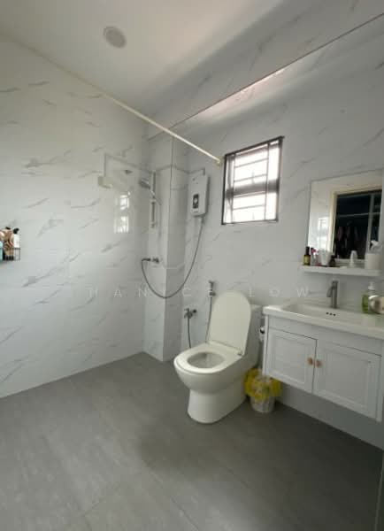 2-storey Terraced House for Rent in TAMAN PUCHONG UTAMA (Puchong) - Shanice Low - Bathroom - PropertyGuru.com.my