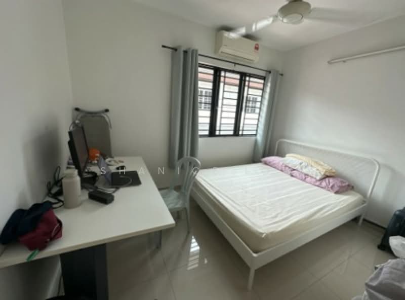 2-storey Terraced House for Rent in TAMAN PUCHONG UTAMA (Puchong) - Shanice Low - Bedroom - PropertyGuru.com.my
