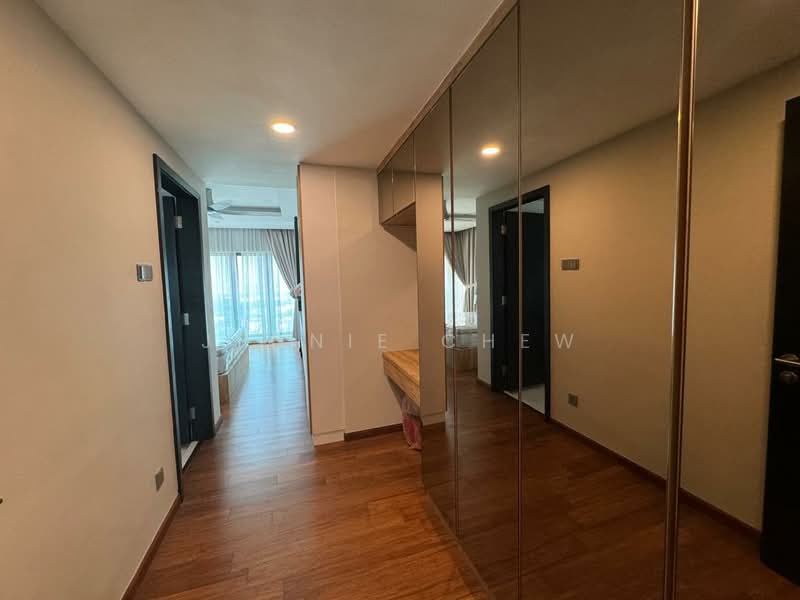 Apartment for Rent at Molek Pine 4 - Jennie Chew - Corridor - PropertyGuru.com.my