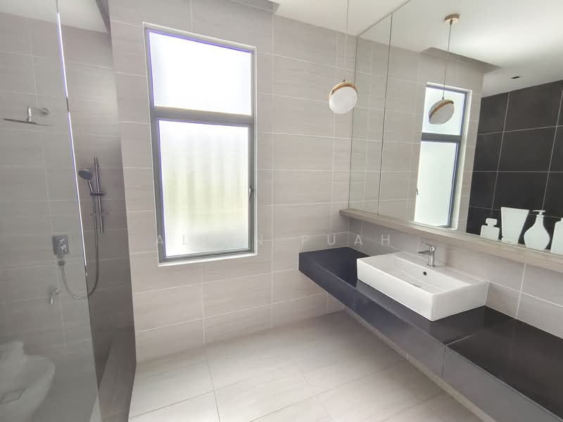 Semi-Detached House for Sale in Setia Ecohill (Semenyih) - Allen Puah - Bathroom - PropertyGuru.com.my
