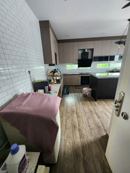 Cluster House for Sale in Skudai (Johor) - Alex Lim - Kitchen - PropertyGuru.com.my