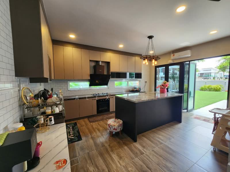 Cluster House for Sale in Skudai (Johor) - Alex Lim - Kitchen - PropertyGuru.com.my