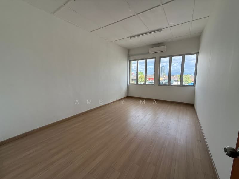 Shop / Office for Sale in Taman Perling (Perling) - Amber Ma - Interior - PropertyGuru.com.my