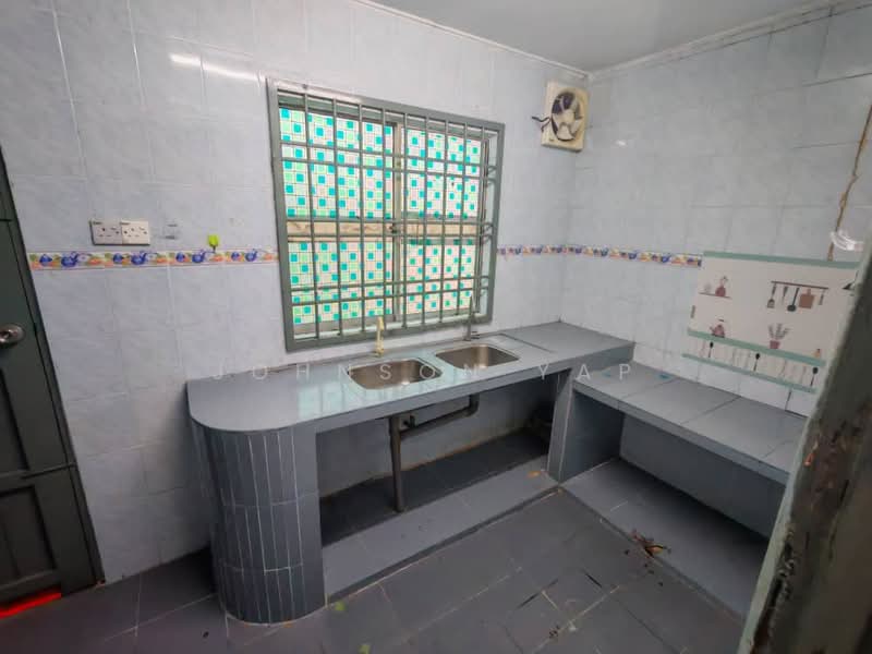 Taman Kota Masai untuk Untuk Dijual - RM 308,000, Mac 2026 - Kitchen - PropertyGuru.com.my