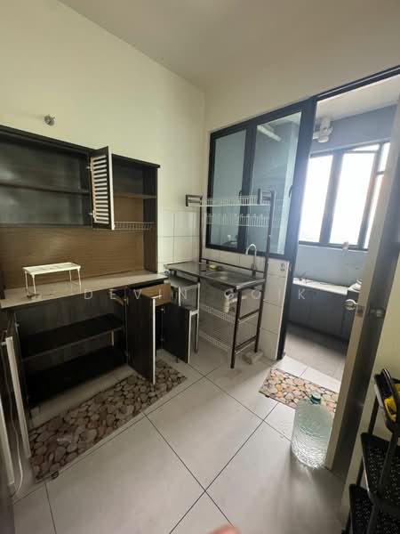 Service Residence for Rent at Majestic Maxim - Devin Goik - Kitchen - PropertyGuru.com.my
