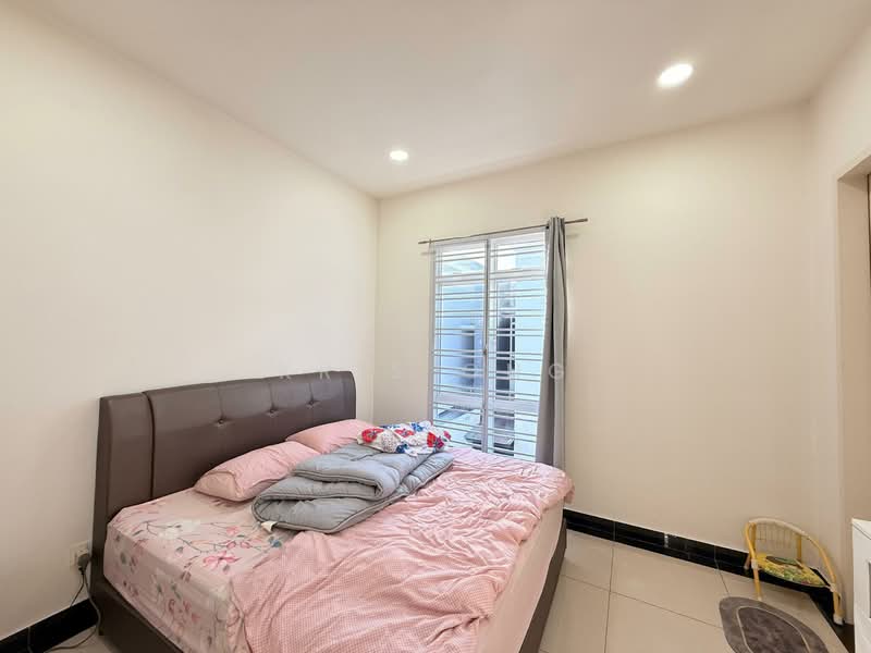 Cluster House for Sale in Setia Tropika (Johor Bahru) - Kris Ong - Bedroom - PropertyGuru.com.my