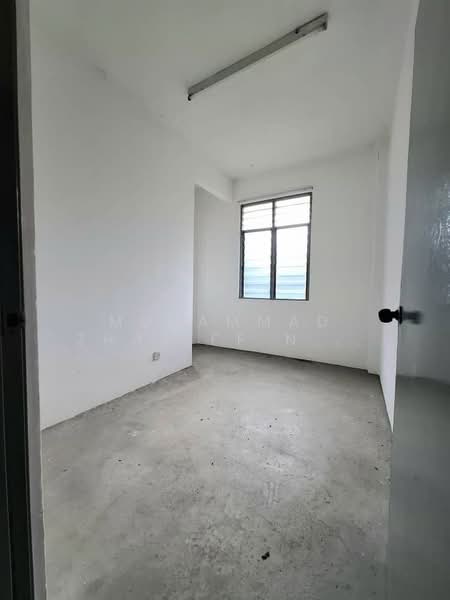 Taman Dahlia (Bandar Baru Salak Tinggi) untuk Untuk Dijual - RM 145,000, Mac 2026 - Interior - PropertyGuru.com.my