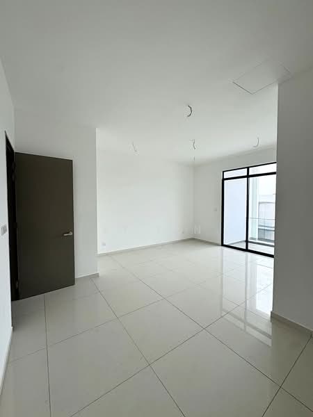 Rumah Kluster untuk Dijual di Austin Crest (Johor Bahru) - KT Tan - Living Room - PropertyGuru.com.my