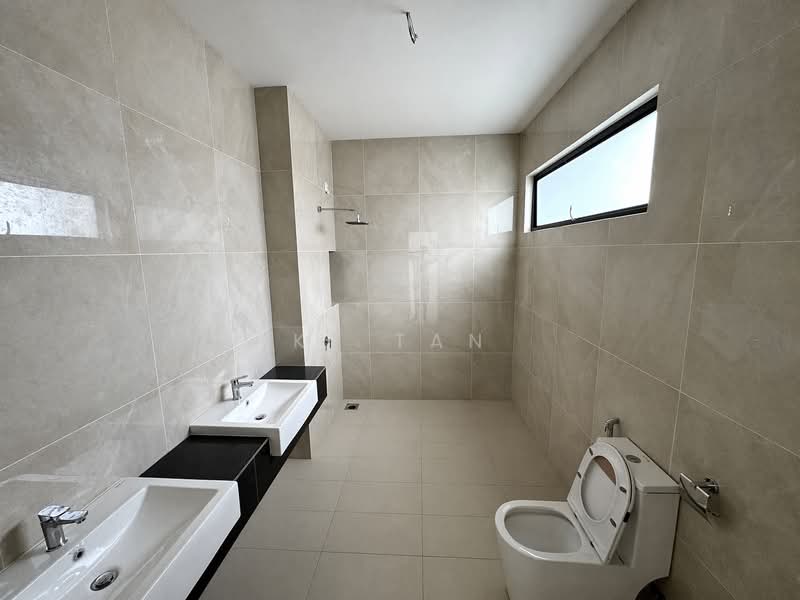 Rumah Kluster untuk Dijual di Austin Crest (Johor Bahru) - KT Tan - Bathroom - PropertyGuru.com.my
