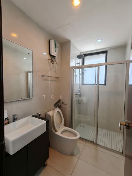 Royal Strand @ Country Garden Danga Bay untuk Untuk Disewa - RM 2,300 /bulan, Mac 2026 - Bathroom - PropertyGuru.com.my