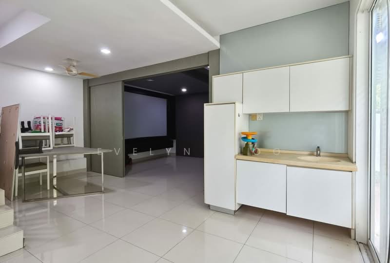 2.5-storey Terraced House for Sale in Taman Sri Hijau (Rawang) - Evelyn Khoo - Kitchen - PropertyGuru.com.my