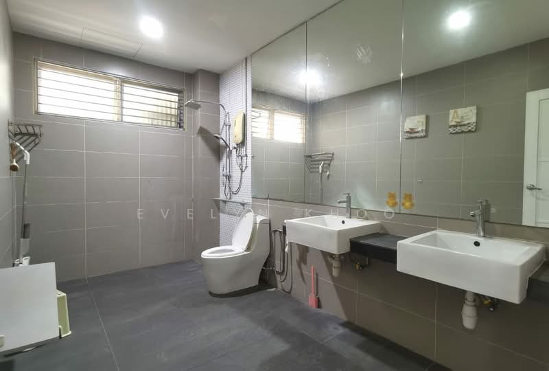 2.5-storey Terraced House for Sale in Taman Sri Hijau (Rawang) - Evelyn Khoo - Bathroom - PropertyGuru.com.my