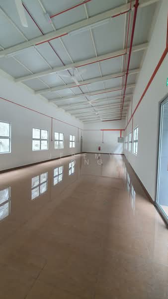 Detached Factory for Rent in Kawasan Perindustrian Nilai (Nilai) - Jeremy Yong - Interior - PropertyGuru.com.my