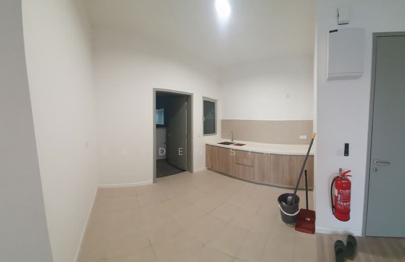 Kondominium untuk Disewa di Lakefront Residence - Kayden Siah - Kitchen - PropertyGuru.com.my