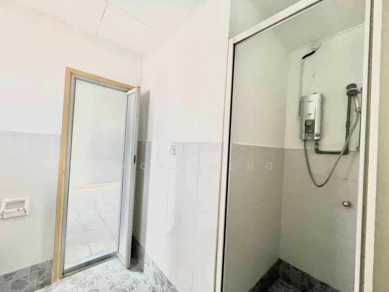 2-storey Terraced House for Sale in Kota Emerald (Rawang) - Jack Cheng - Bathroom - PropertyGuru.com.my
