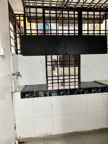 Flat for Rent at Flat Bukit Indah - Jojo Chung - Kitchen - PropertyGuru.com.my
