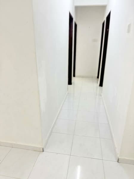 Flat for Rent at Flat Bukit Indah - Jojo Chung - Corridor - PropertyGuru.com.my