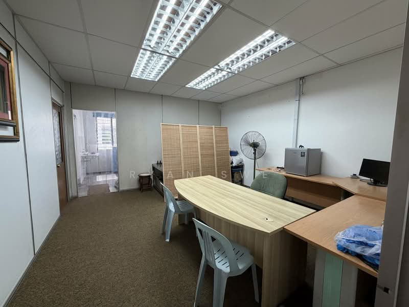 TSB Commercial Centre untuk Untuk Disewa - RM 2,000 /bulan, Mac 2026 - Interior - PropertyGuru.com.my