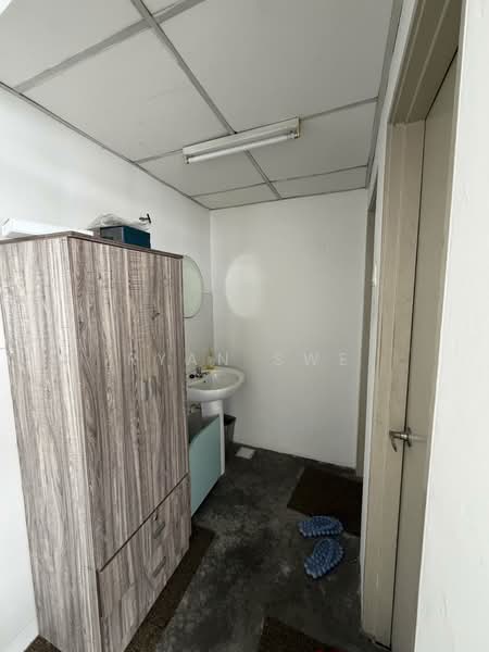 TSB Commercial Centre untuk Untuk Disewa - RM 2,000 /bulan, Mac 2026 - Bathroom - PropertyGuru.com.my