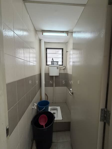 TSB Commercial Centre untuk Untuk Disewa - RM 2,000 /bulan, Mac 2026 - Bathroom - PropertyGuru.com.my