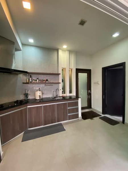 Semi-Detached House for Sale in Setia Eco Park (Setia Alam) - Mohd Aizat Saiful Bahri - Kitchen - PropertyGuru.com.my