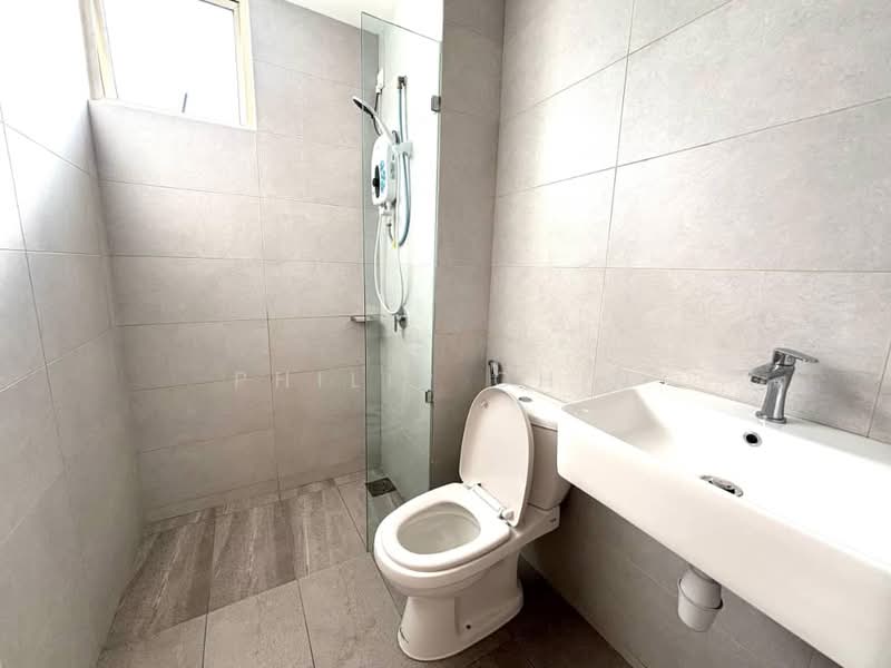 Service Residence for Sale at The Tresor @ Gravit8 - Philip Chin - Bathroom - PropertyGuru.com.my