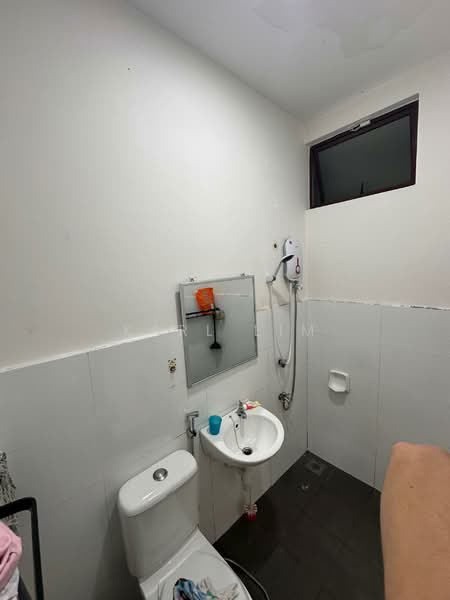 Jalan Utama , Taman Mutiara Rini untuk Untuk Disewa - RM 3,500 /bulan, Mac 2026 - Bathroom - PropertyGuru.com.my