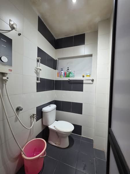 2-storey Terraced House for Sale in Kulai (Johor) - Wallace Ang - Bathroom - PropertyGuru.com.my