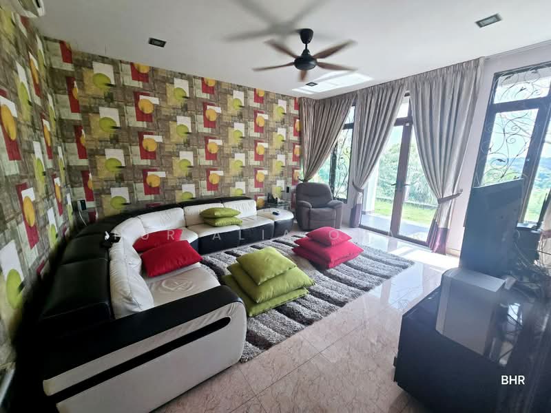 Bungalow for Sale in Shah Alam (Selangor) - Nur Alia Omar - Living Room - PropertyGuru.com.my