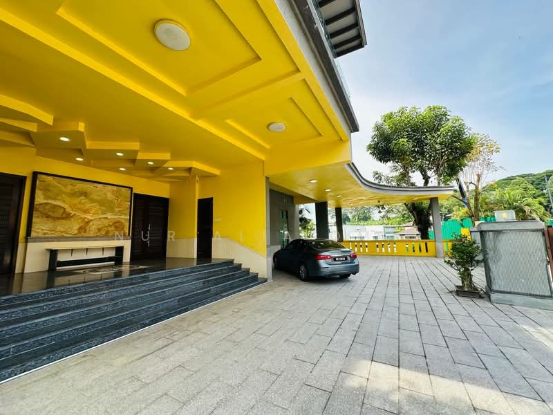 Bungalow for Sale in Seri Kembangan (Selangor) - Nur Alia Omar - Exterior - PropertyGuru.com.my