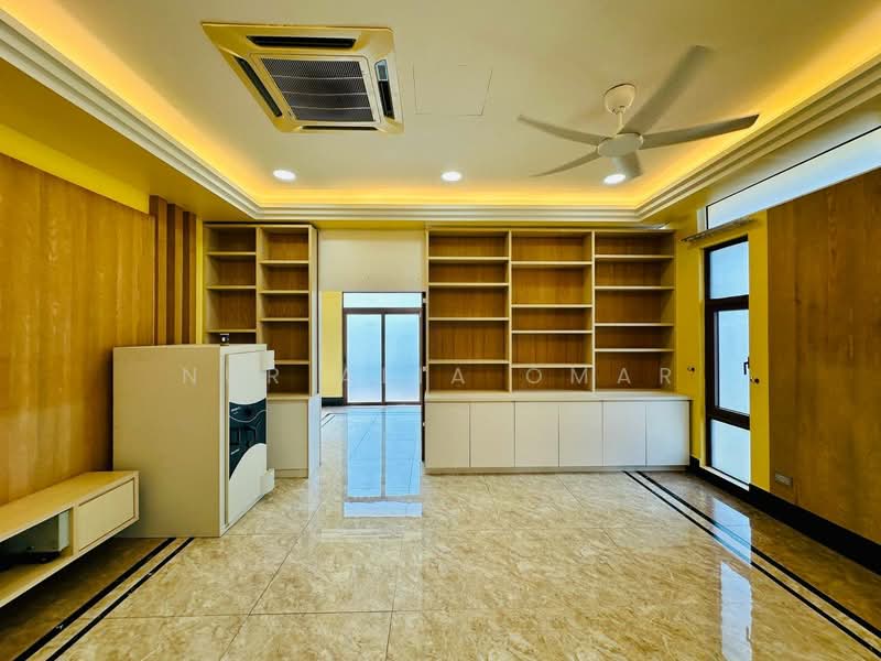 Bungalow for Sale in Seri Kembangan (Selangor) - Nur Alia Omar - Living Room - PropertyGuru.com.my