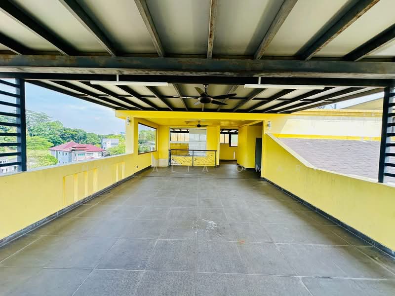 Bungalow for Sale in Seri Kembangan (Selangor) - Nur Alia Omar - Balcony - PropertyGuru.com.my