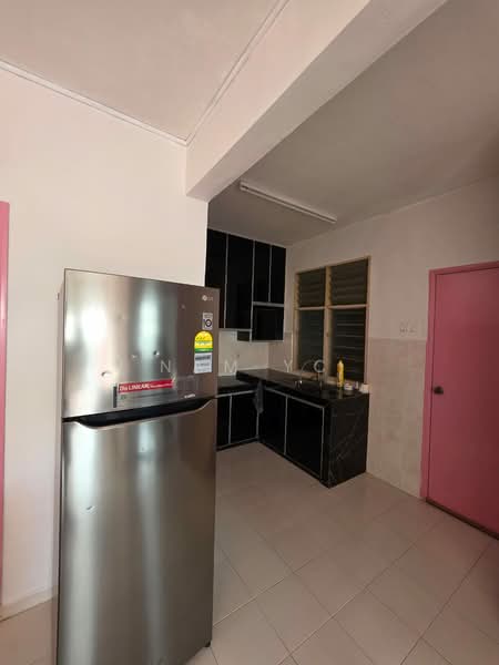 Apartment for Rent at Villa Krystal @ Bandar Selesa Jaya - Nam YC - Kitchen - PropertyGuru.com.my