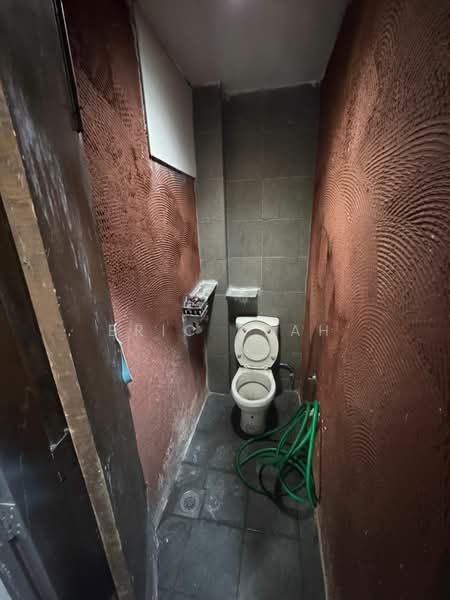 Shop / Office for Rent in Johor Bahru (Johor) - Eric Seah - Bathroom - PropertyGuru.com.my