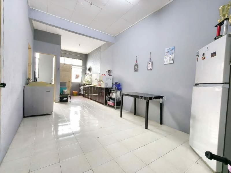 Rumah Teres 1-Tingkat untuk Dijual di Bandar Seri Impian (Kluang) - Sufi Norman - Kitchen - PropertyGuru.com.my