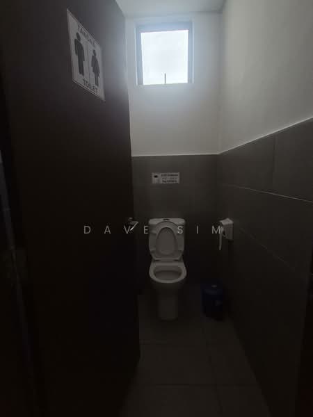 Shop / Office for Rent in Austin Crest (Johor Bahru) - Dave Sim - Bathroom - PropertyGuru.com.my