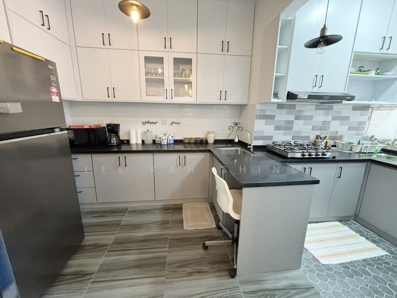 Seri Maya Condominium untuk Untuk Disewa - RM 2,700 /bulan, Mac 2026 - Kitchen - PropertyGuru.com.my