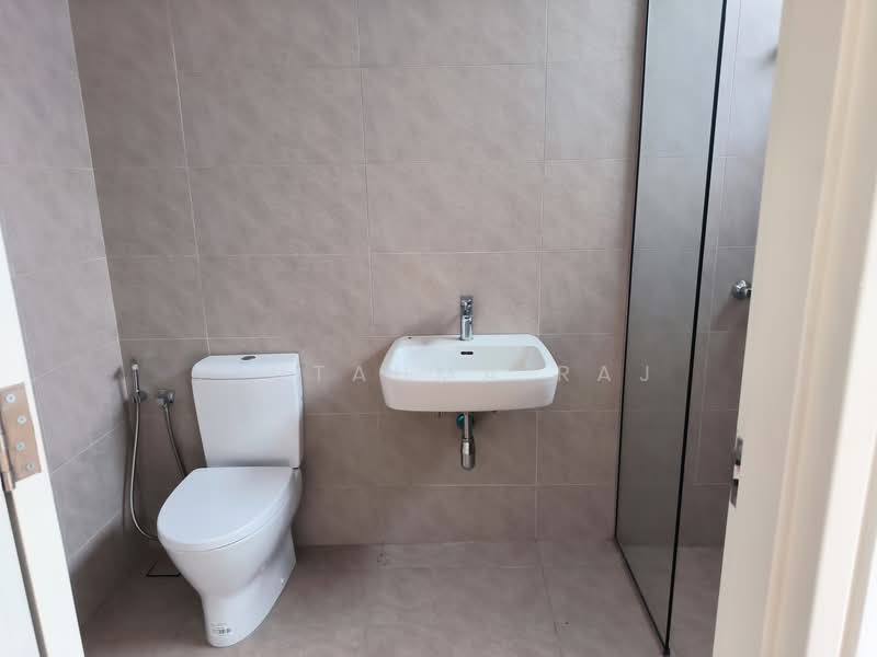 Semi-Detached House for Sale in Klang (Selangor) - P Utahma Raj - Bathroom - PropertyGuru.com.my