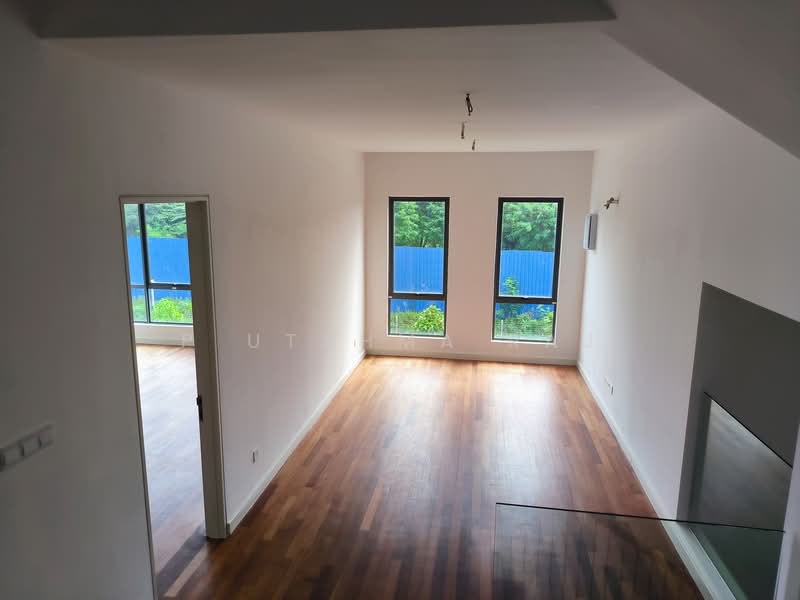 Semi-Detached House for Sale in Klang (Selangor) - P Utahma Raj - Living Room - PropertyGuru.com.my