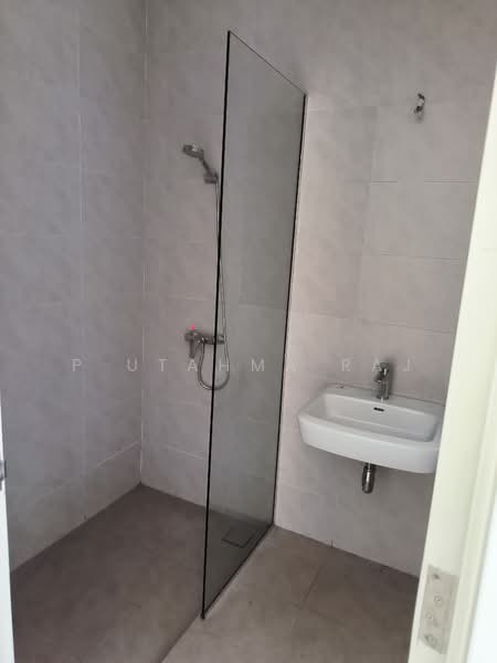 Semi-Detached House for Sale in Klang (Selangor) - P Utahma Raj - Bathroom - PropertyGuru.com.my