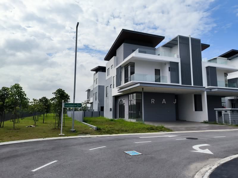 Semi-Detached House for Sale in Klang (Selangor) - P Utahma Raj - Exterior - PropertyGuru.com.my