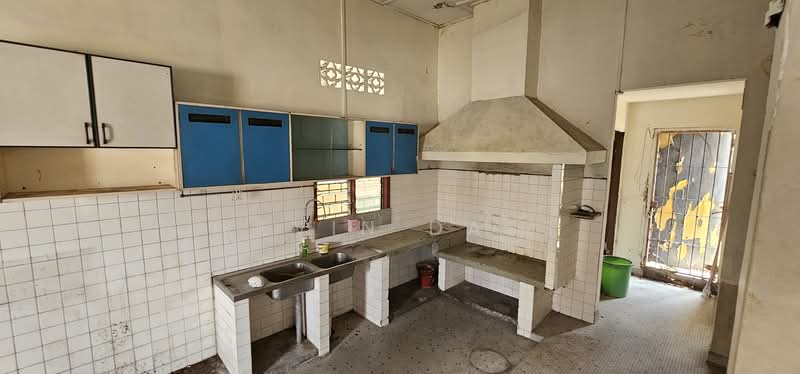 Bungalow for Rent in Petaling Jaya (Selangor) - Kevin Dass - Kitchen - PropertyGuru.com.my