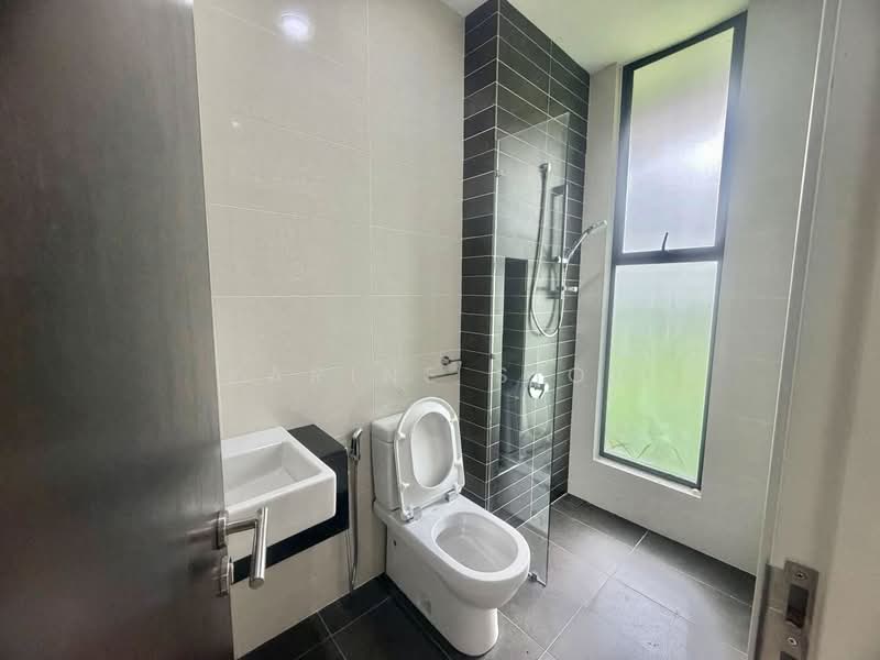 Semi-Detached House for Rent in Iskandar Puteri (Nusajaya) (Johor) - Karine Sior - Bathroom - PropertyGuru.com.my