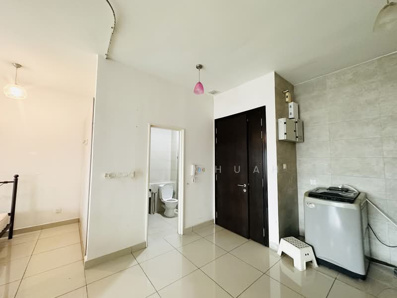 Service Residence for Sale at Medalla @ Oasis Corporate Park - Hena Chuah - Bathroom - PropertyGuru.com.my