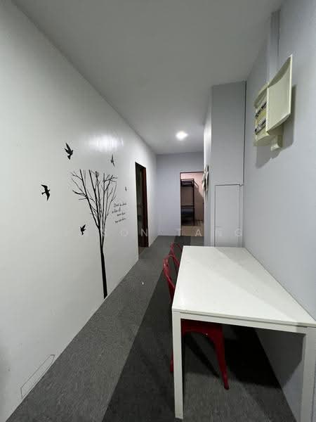 Shop / Office for Rent in Fraser Business Park (Kuala Lumpur) - Jason Tang - Corridor - PropertyGuru.com.my