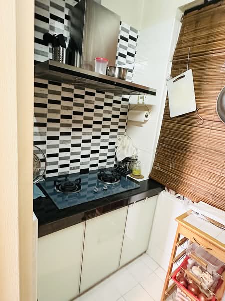 Condominium for Sale at Armanee - Hena Chuah - Kitchen - PropertyGuru.com.my