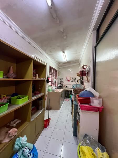 1.5-storey Terraced House for Sale in Ulu Tiram (Johor) - Tera Tan - Kitchen - PropertyGuru.com.my